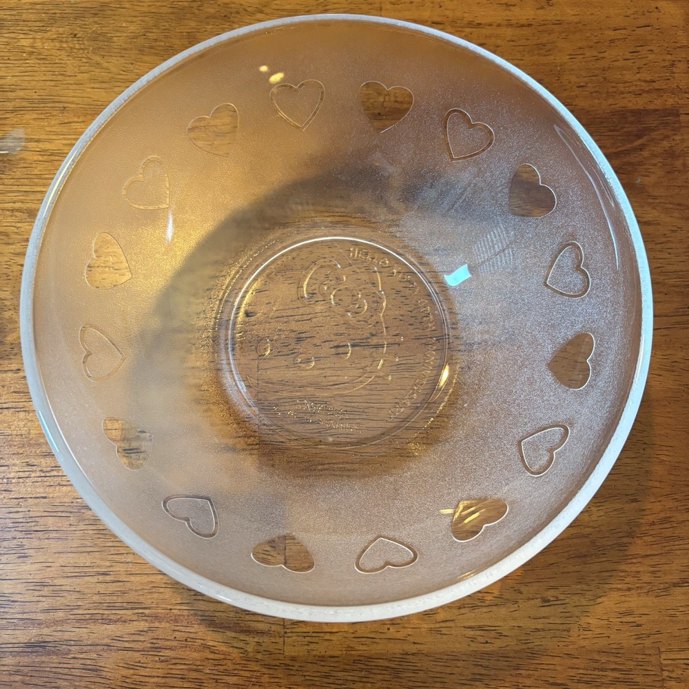 Hello Kitty 40th Anniversary Frosted Glass Bowl With Heart Design‎ RARE!